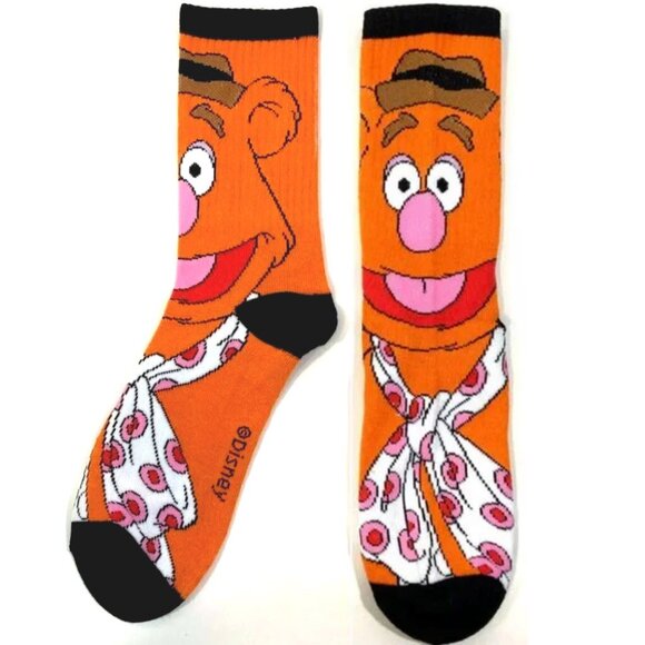 *3/$15* Mens Muppets Fozzie Bear Socks - Picture 2 of 5